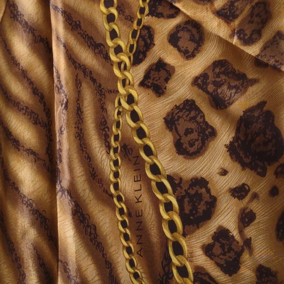 ANNE KLEIN SCARF Silk Leopard  Rectangular Large Forest Green Trim - Picture 5 of 5